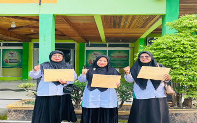 Tiga Guru MAN 2 Pesisir Selatan Naik Pangkat, Bukti Komitmen dan Profesionalisme