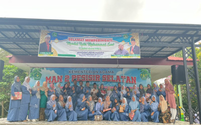 33 Tahun Mengabdi, Guru Fikih MAN 2 Pesisir Selatan Edi Halaini Masuki Masa Purnabakti